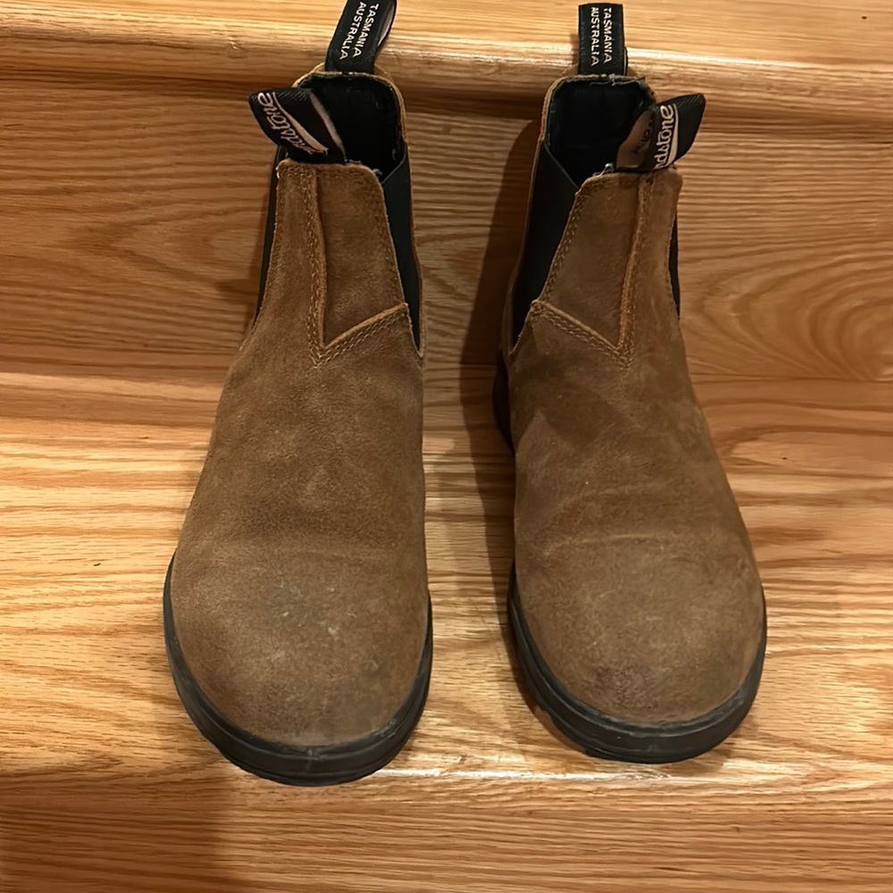Blundstone Chelsea boots